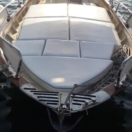 Sdnmarine Botel