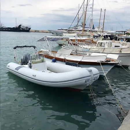 Sdnmarine Botel